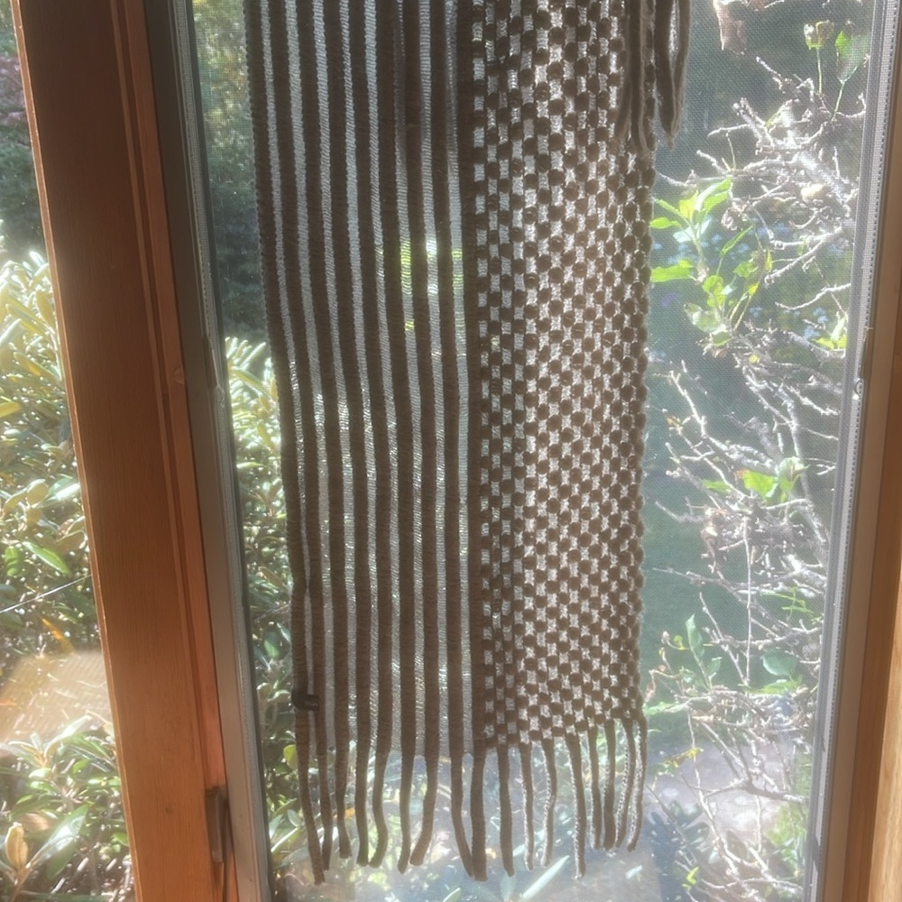 Grayish green neck scarf. She’s Miss, (Korean fashion brand).